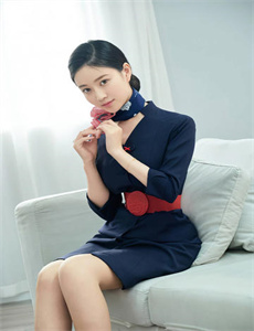 《潘甜甜果冻传媒 在线观看-美女裸装视频》